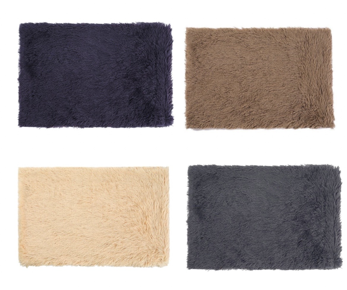 FLOOR MAT